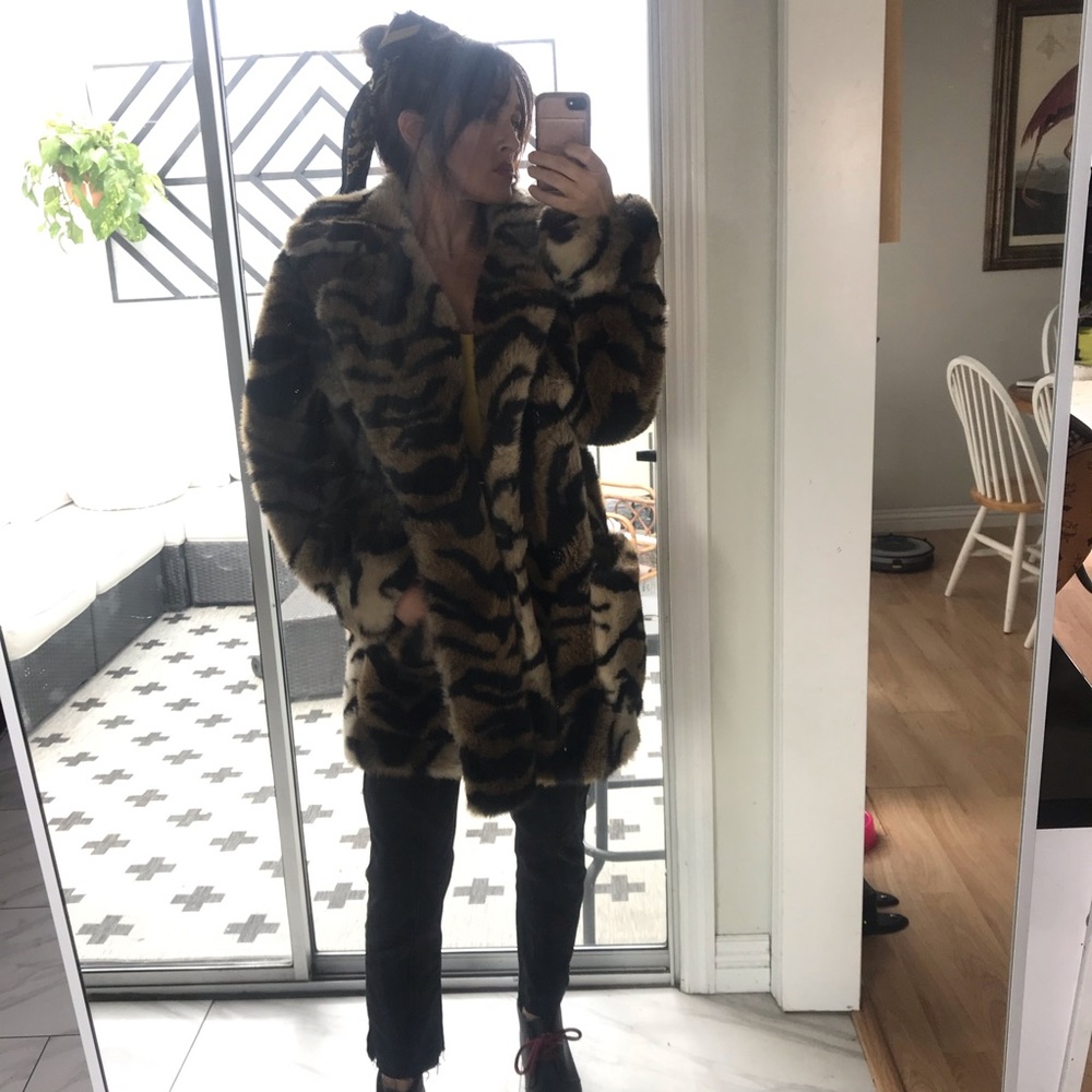 Kent Street faux oversized Leopard coat